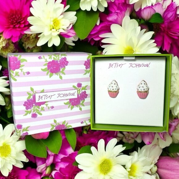 Betsey Johnson Cute Crystal Sprinkles Cupcake Earrings NIB - Picture 1 of 5